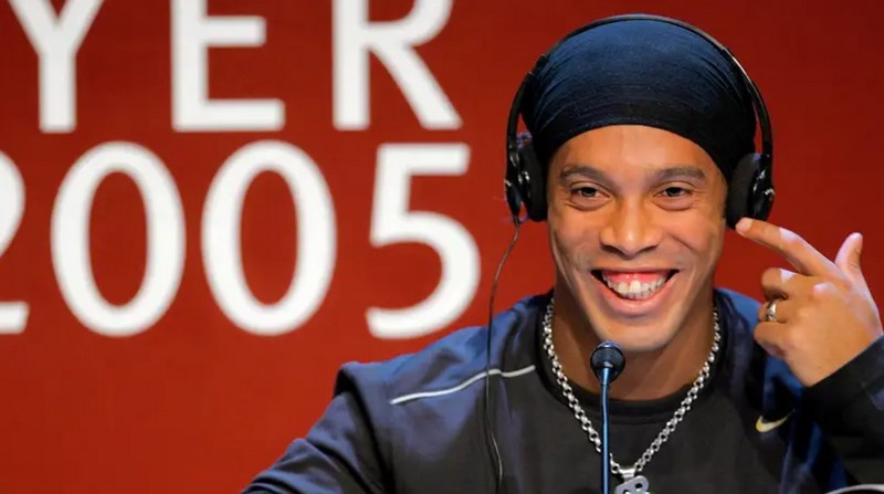 Hạng 5: Ronaldinho với tổng 145 triệu người theo dõi dù đã giải nghệ