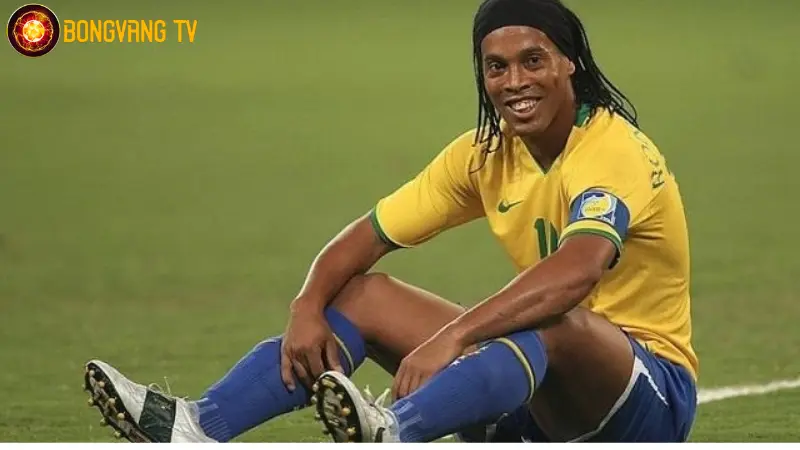 Ronaldinho cựu cầu thủ xuất sắc Brazil sinh năm 1980